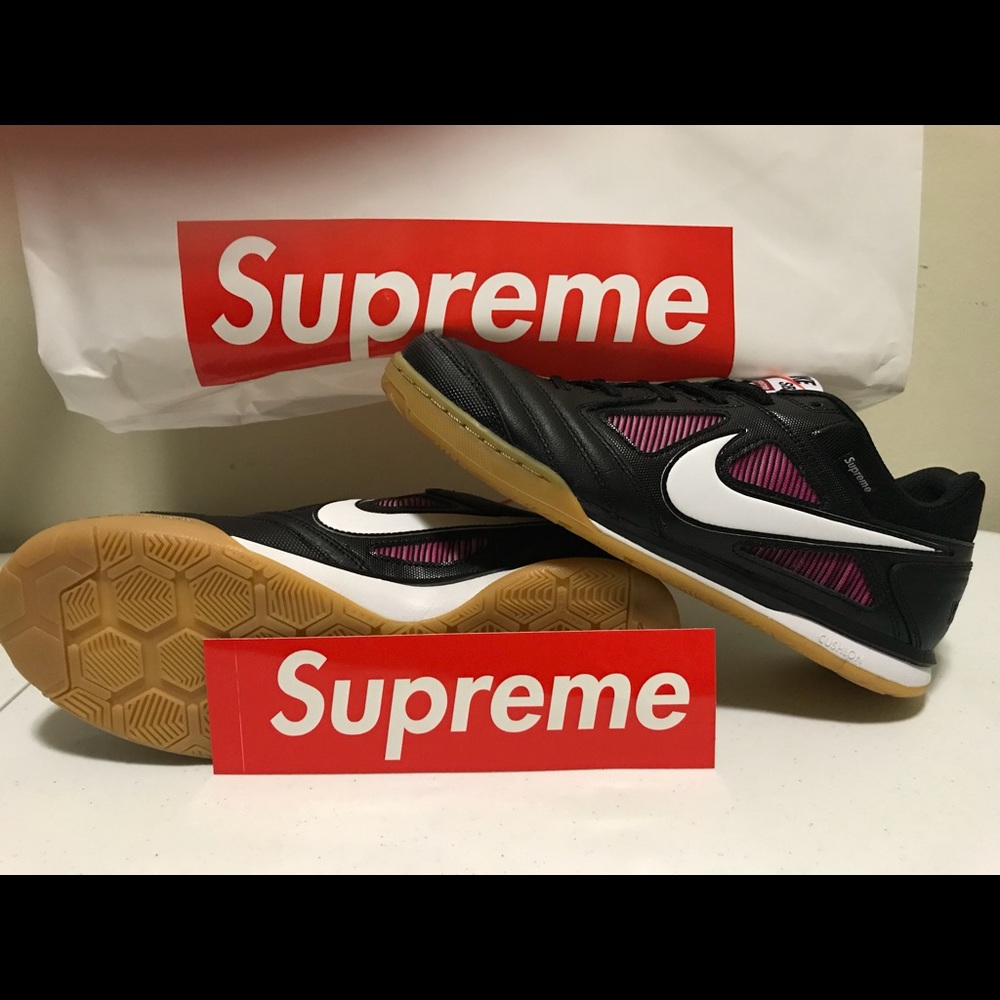 Original supreme sneakers, never used.
